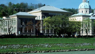 Universitätsgebäude der Uni Salzburg am Rudolfskai